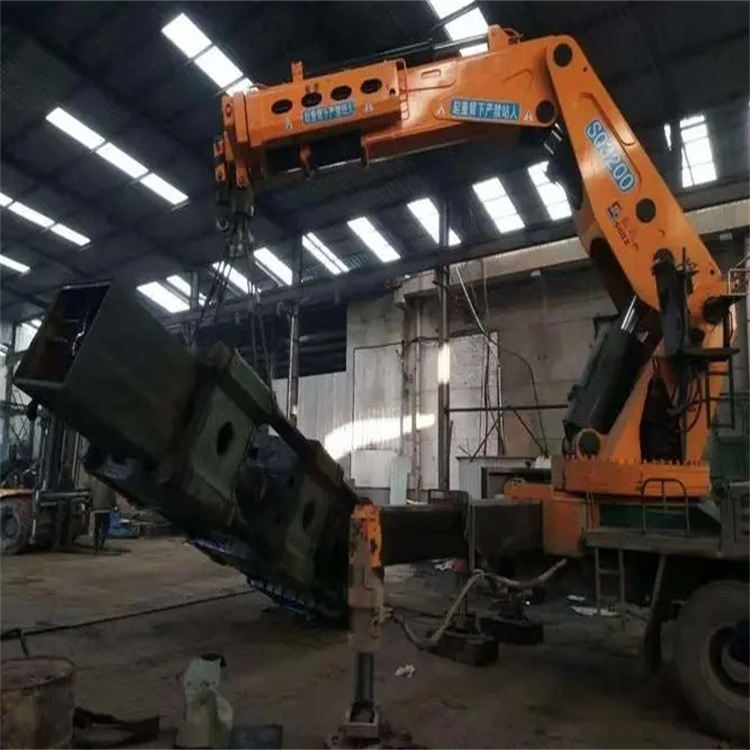 淮南田家庵130吨折臂吊车出租吊机租赁附近电话